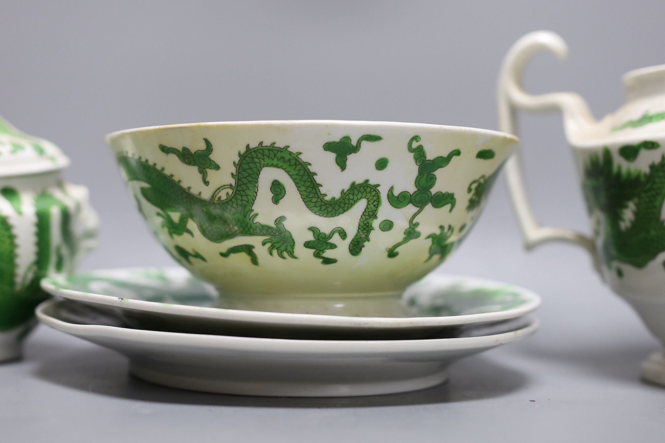 An English porcelain green dragon design part teaset, c.1820, teapot 18 cms high